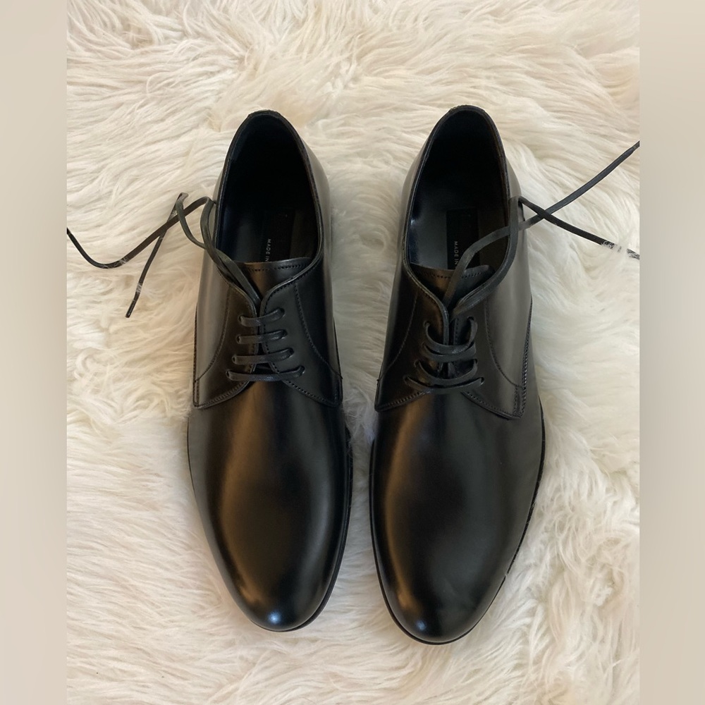 Men’s Dolce & Gabbana Shoes. Size: 5